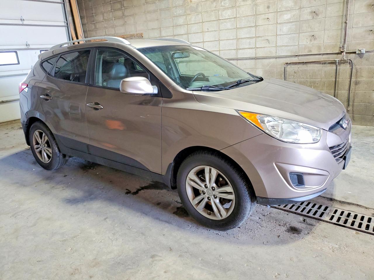 2011 HYUNDAI TUCSON