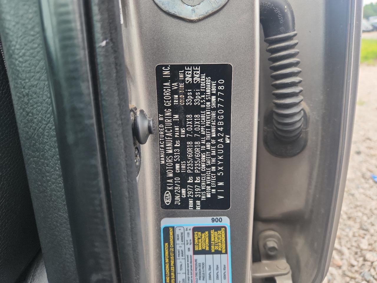 2011 KIA SORENTO