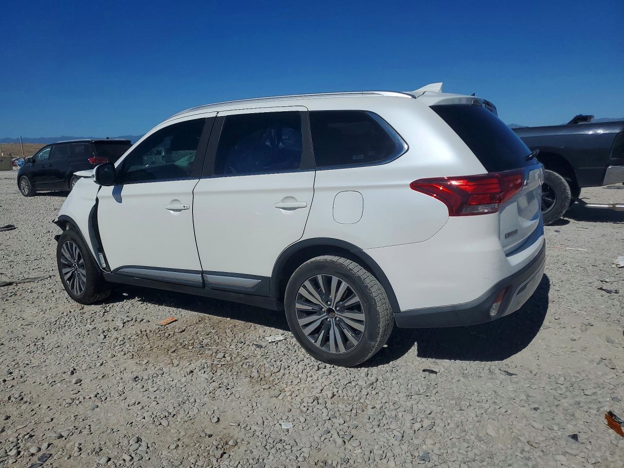 2019 MITSUBISHI outlander