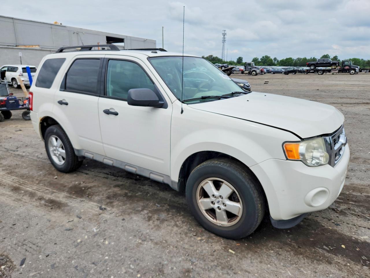 2009 FORD ESCAPE