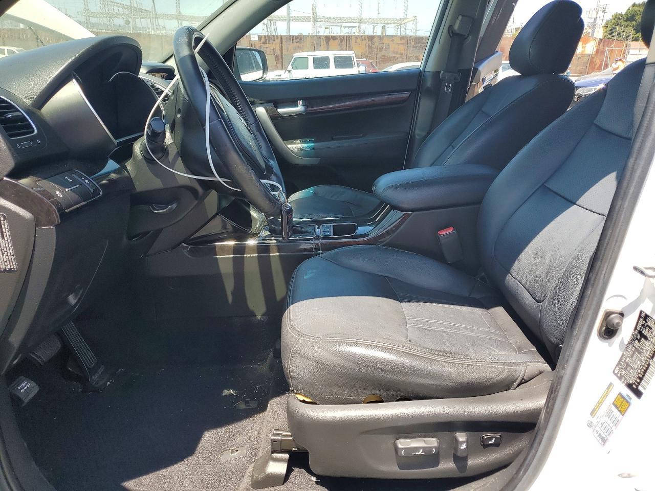 2014 KIA SORENTO