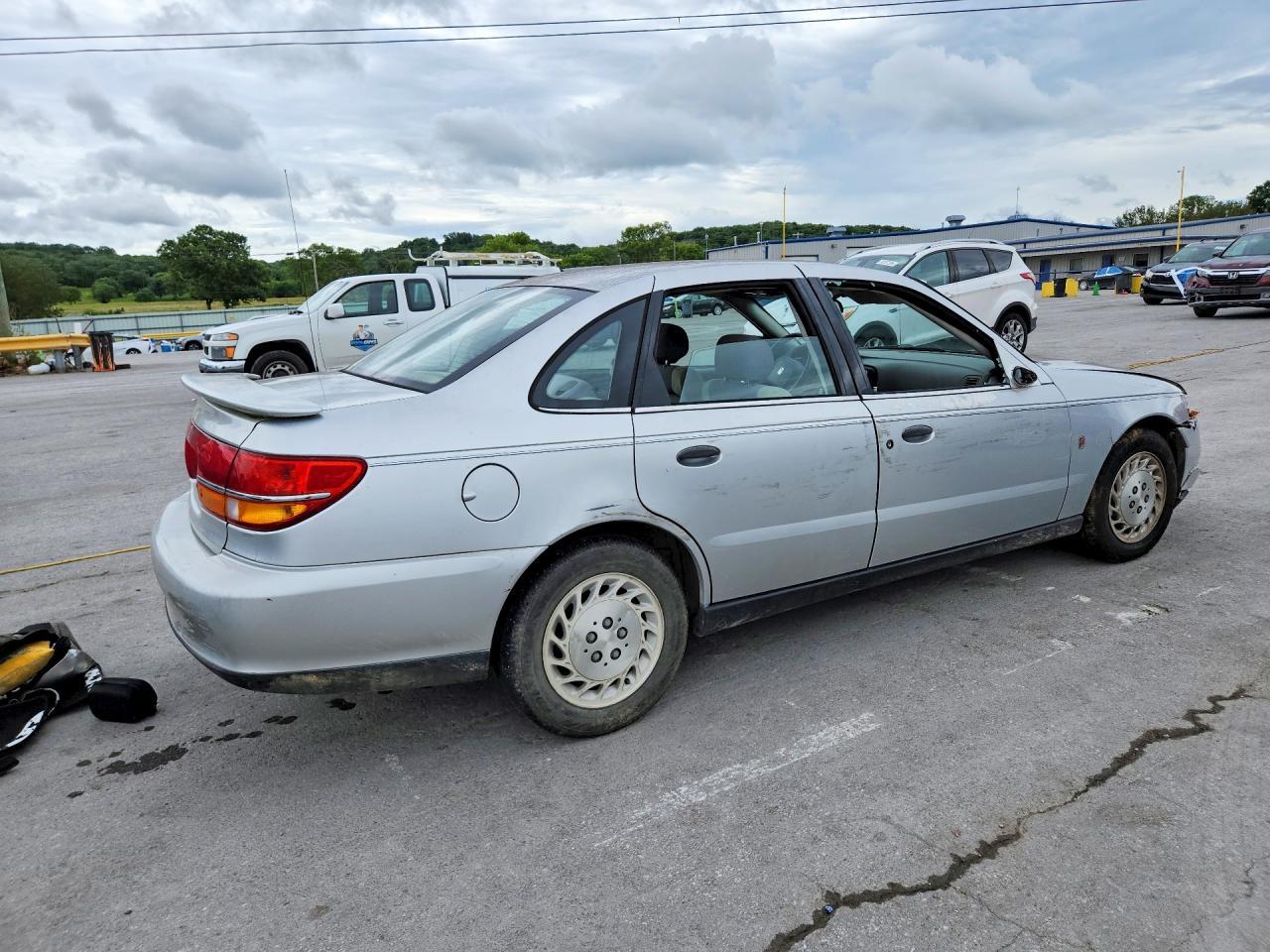 2002 SATURN L100
