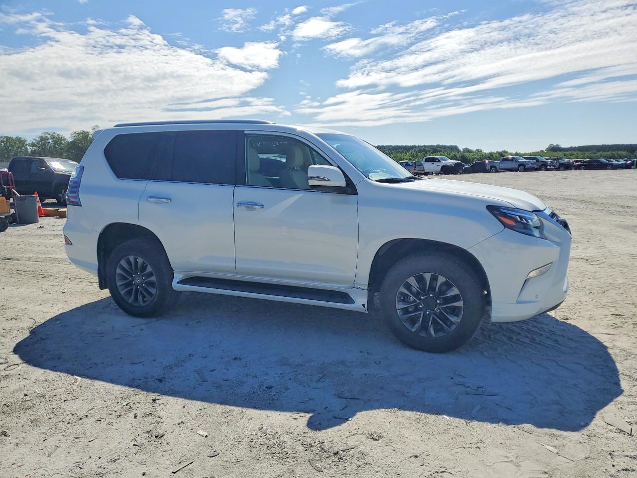 2022 LEXUS GX 460
