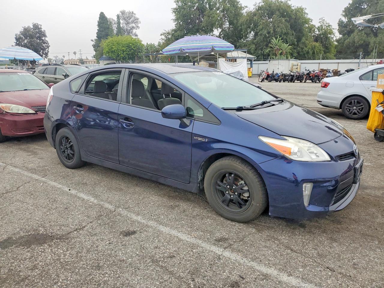 2015 TOYOTA PRIUS