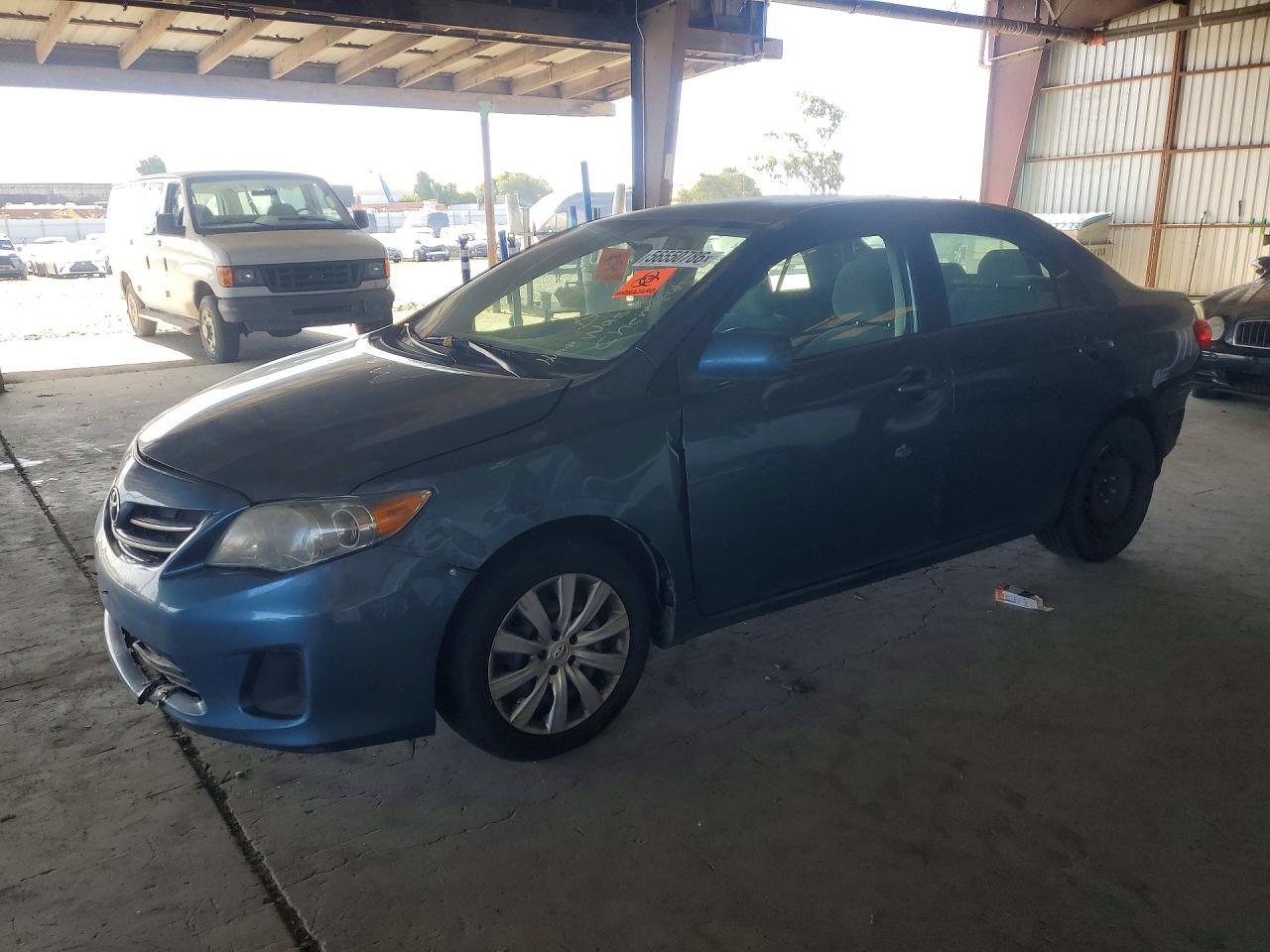 2013 TOYOTA COROLLA
