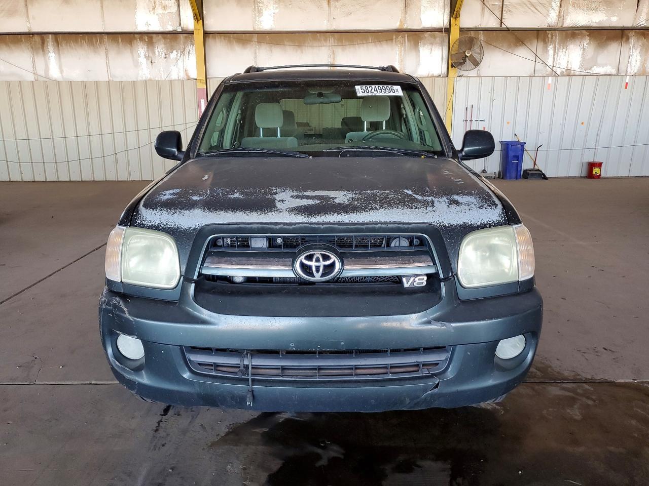 2006 TOYOTA Sequoia