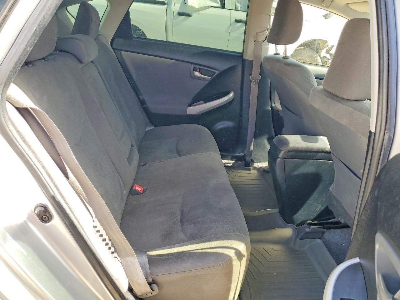 2015 TOYOTA PRIUS
