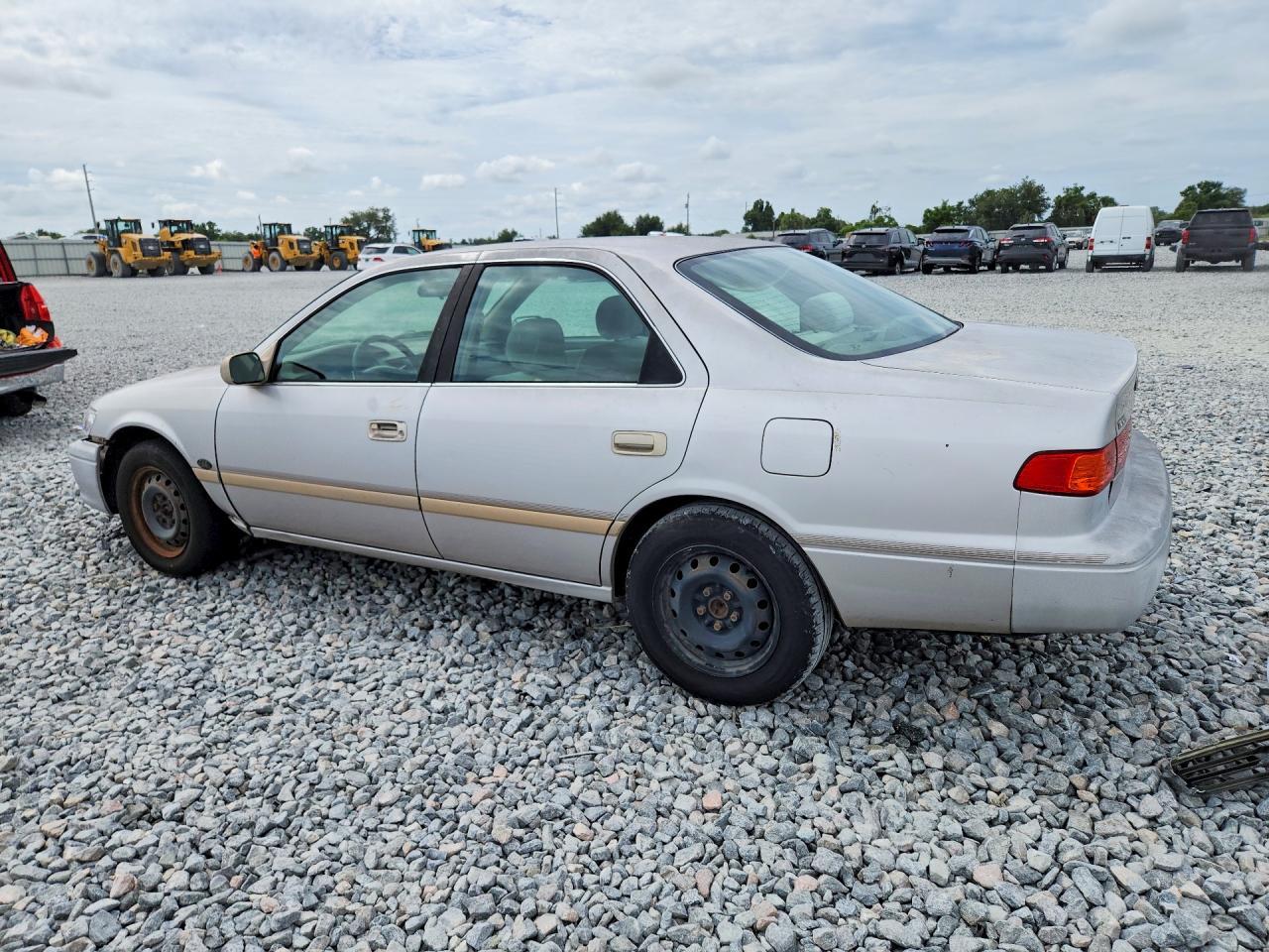 2001 TOYOTA CAMRY