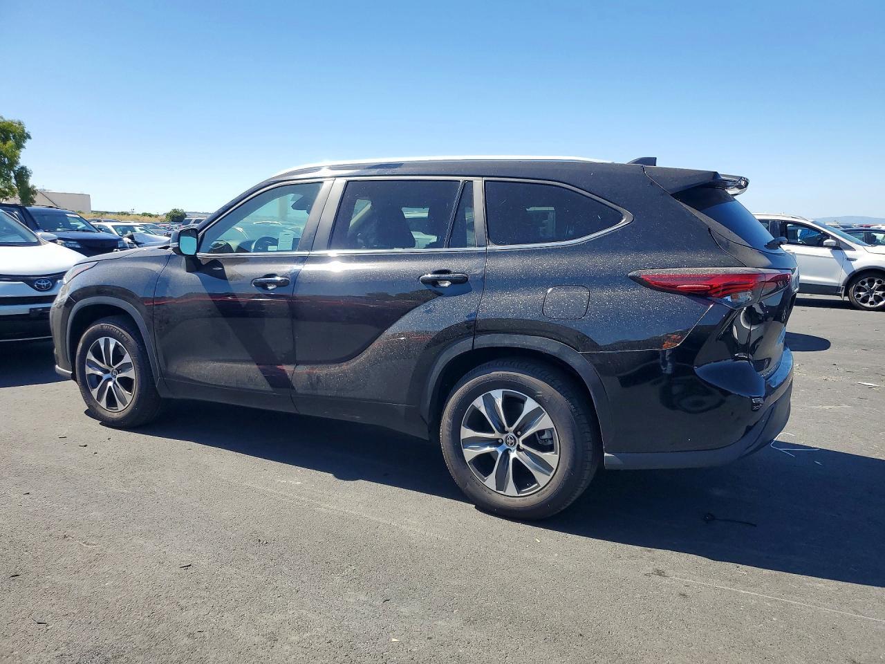 2023 TOYOTA HIGHLANDER