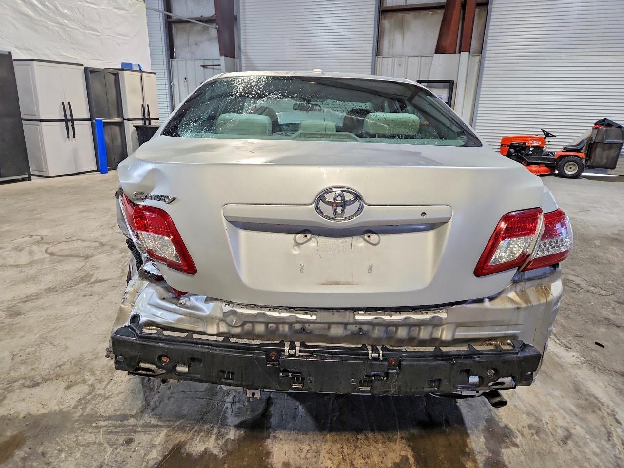 2011 TOYOTA CAMRY