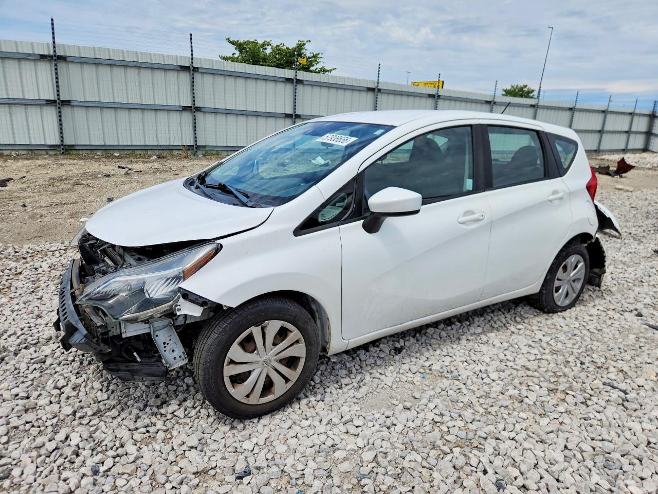 2017 NISSAN Versa Note