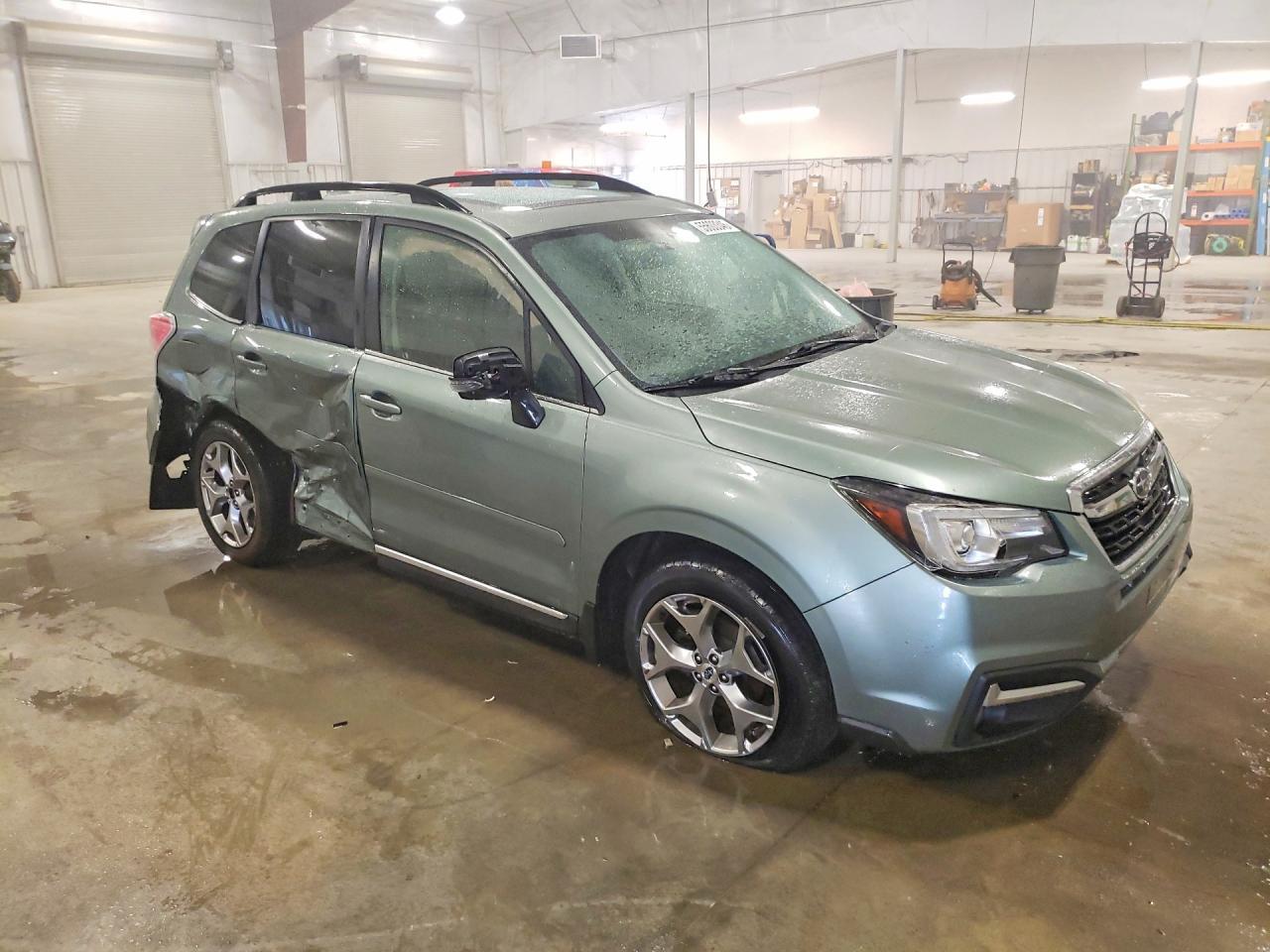 2017 SUBARU FORESTER