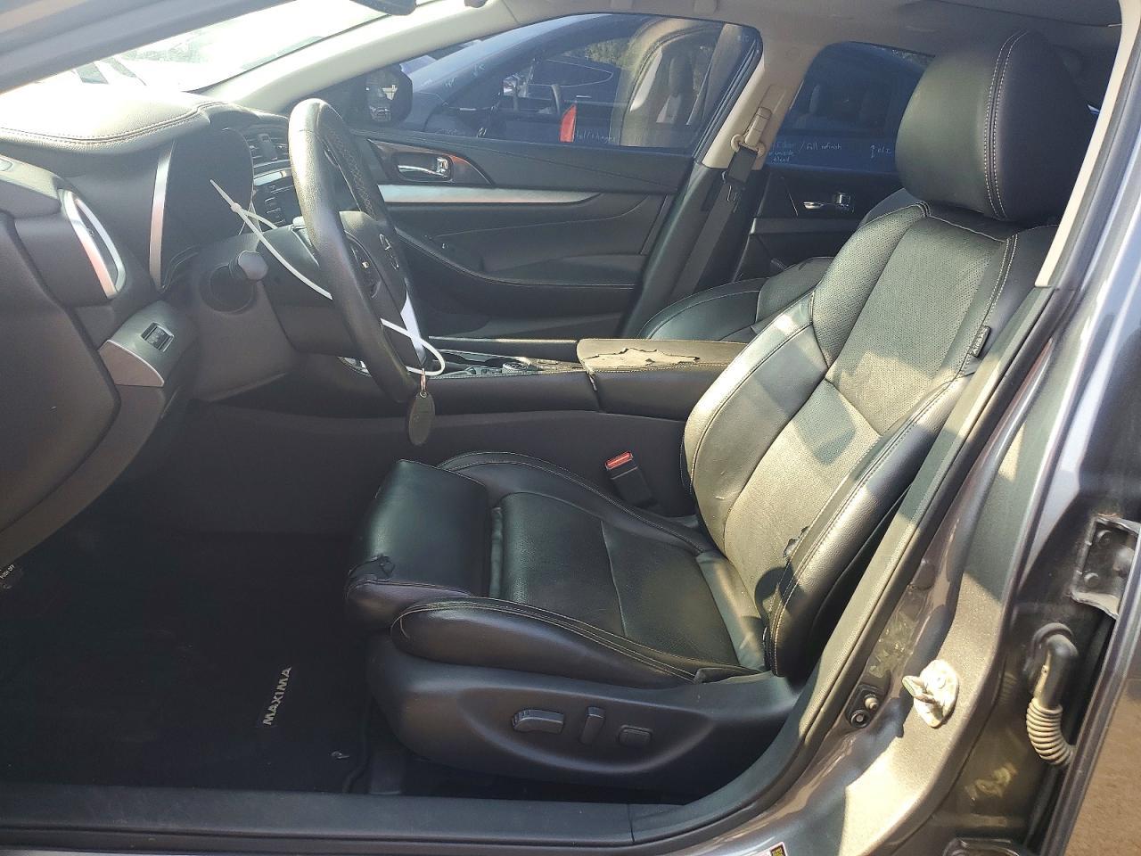 2017 NISSAN Maxima