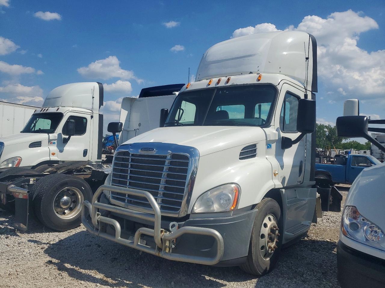 2015 FREIGHTLINER CASCADIA
