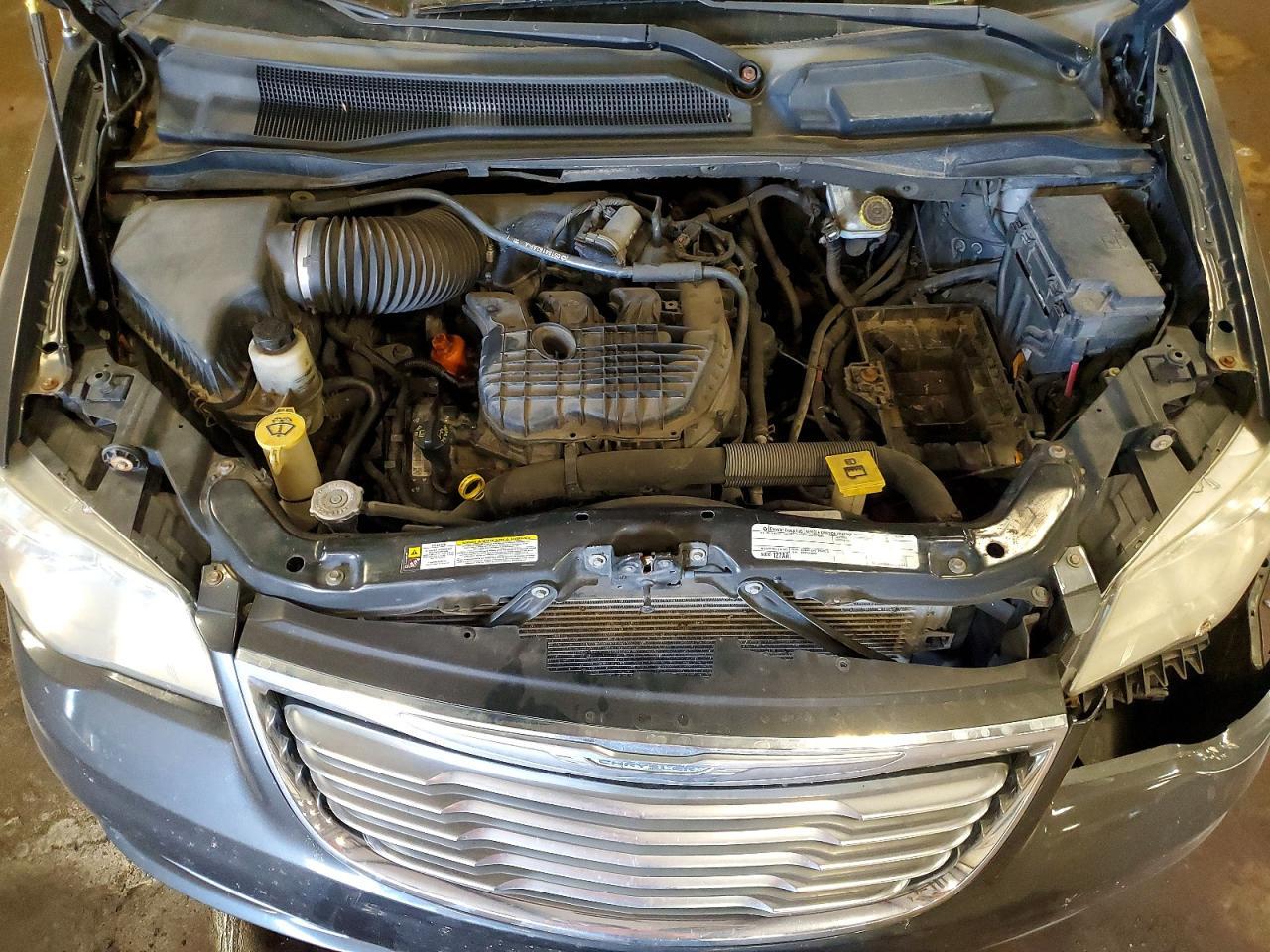 2011 CHRYSLER Town & Country