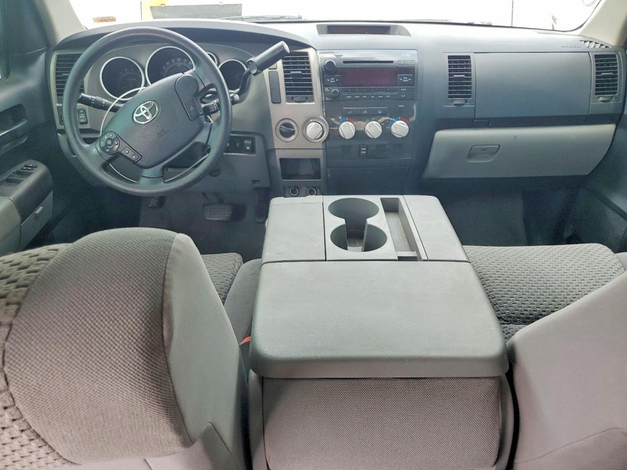 2011 TOYOTA TUNDRA