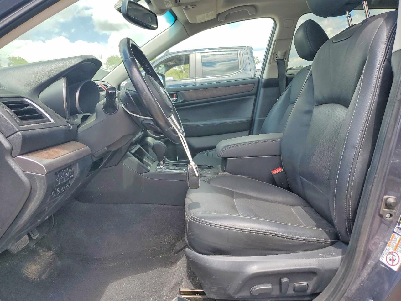 2015 SUBARU Outback