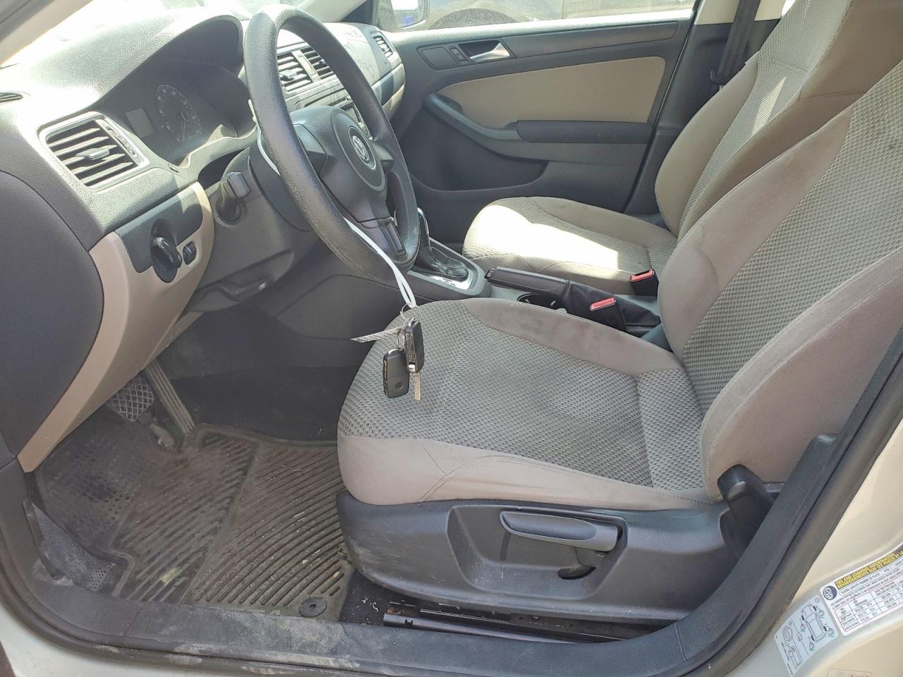 2012 VOLKSWAGEN JETTA
