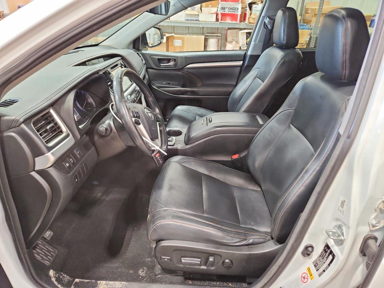 2017 TOYOTA HIGHLANDER