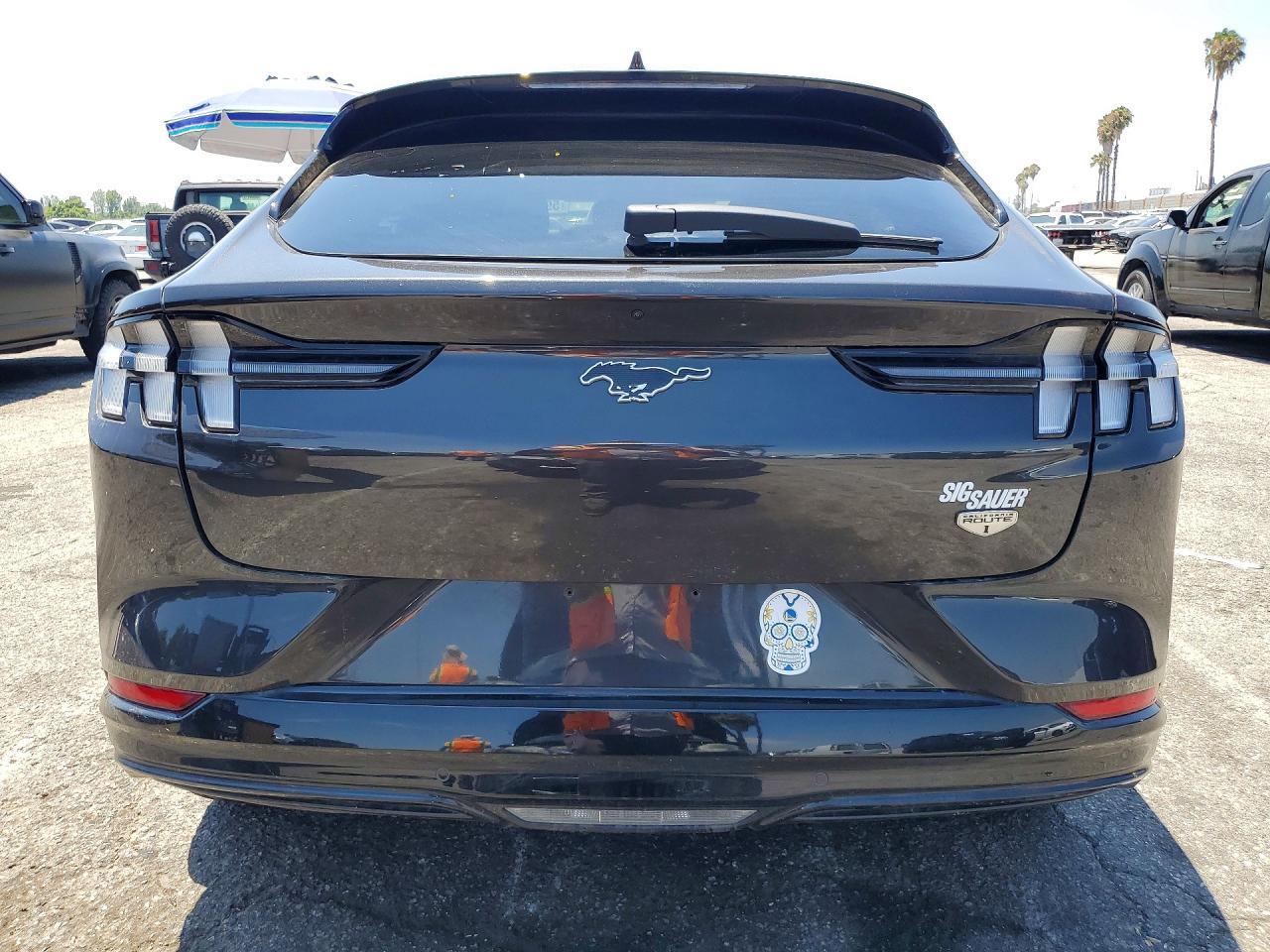 2021 FORD Mustang Mach-E