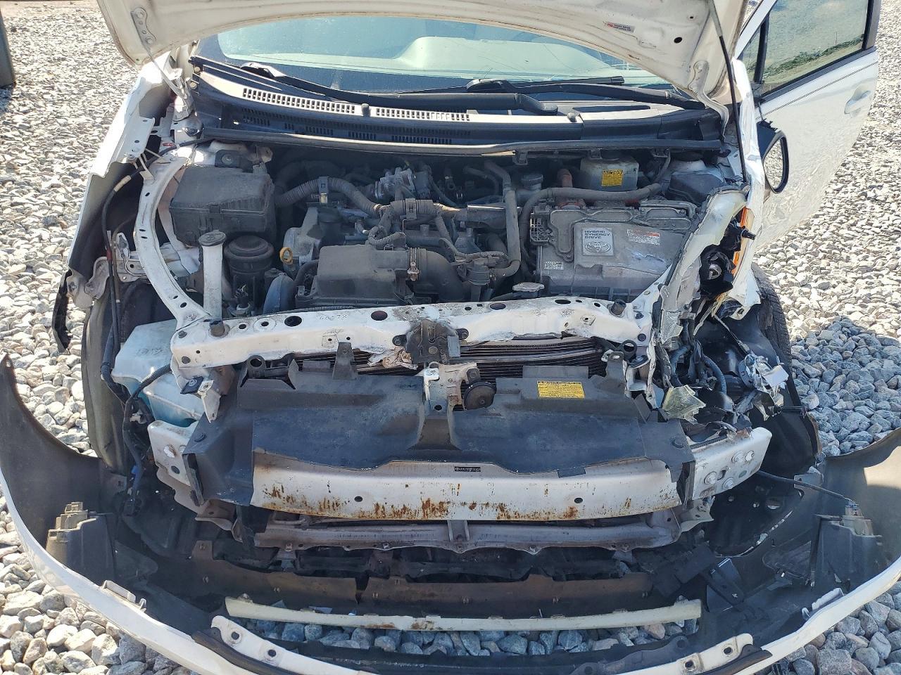 2013 TOYOTA Prius c