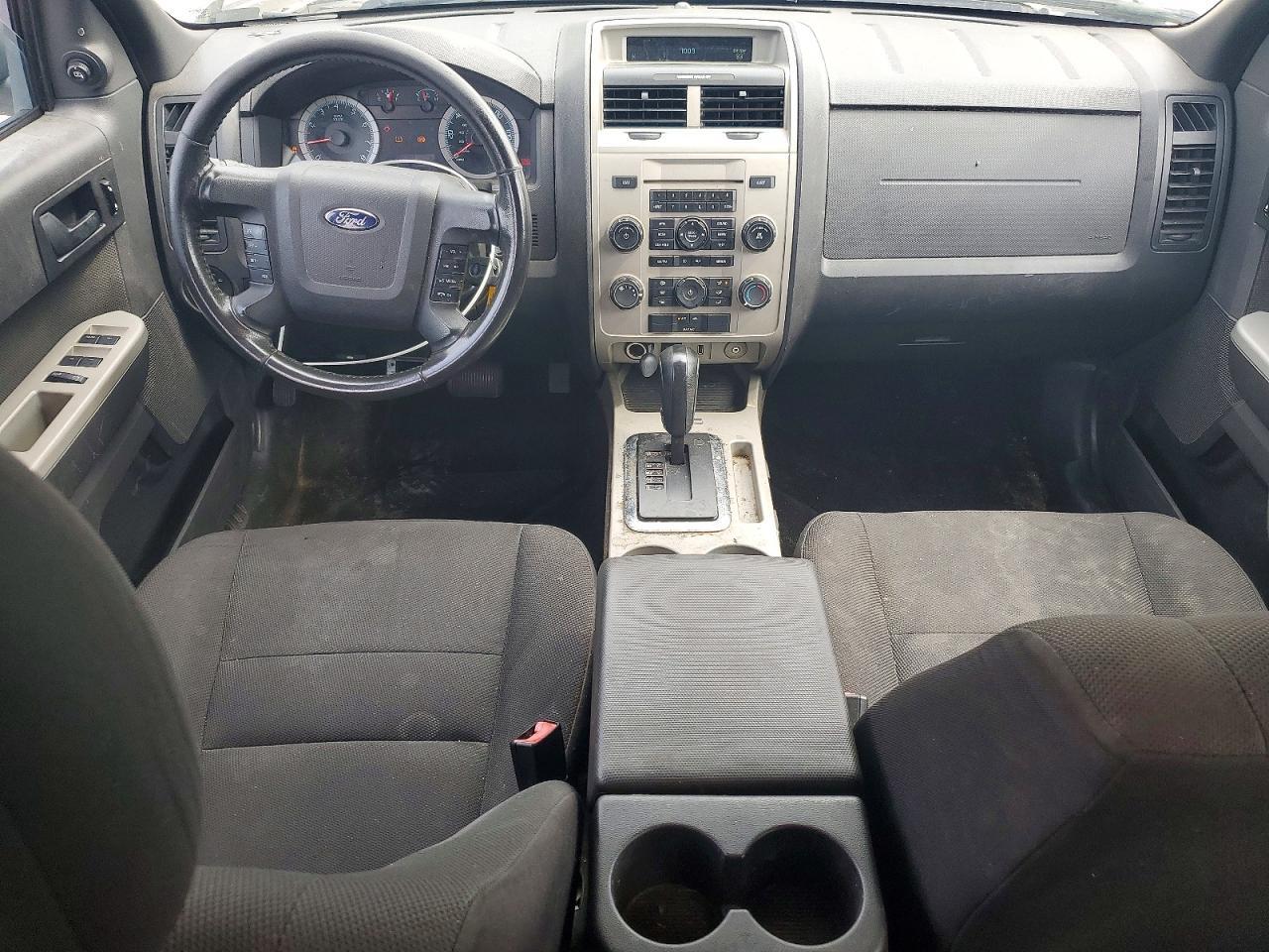 2010 FORD ESCAPE