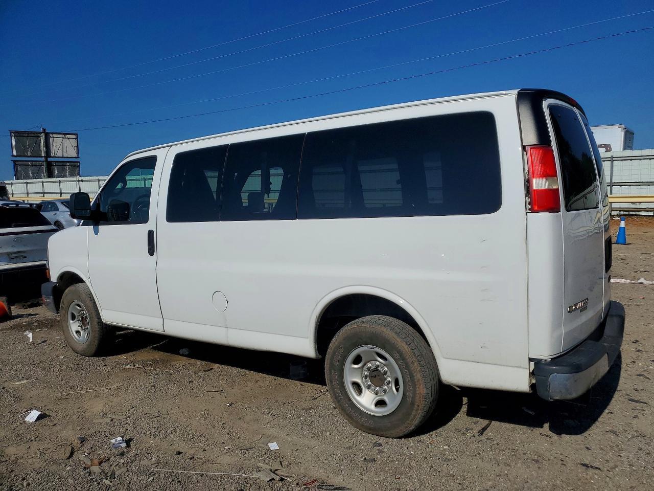 2016 CHEVROLET Express 3500