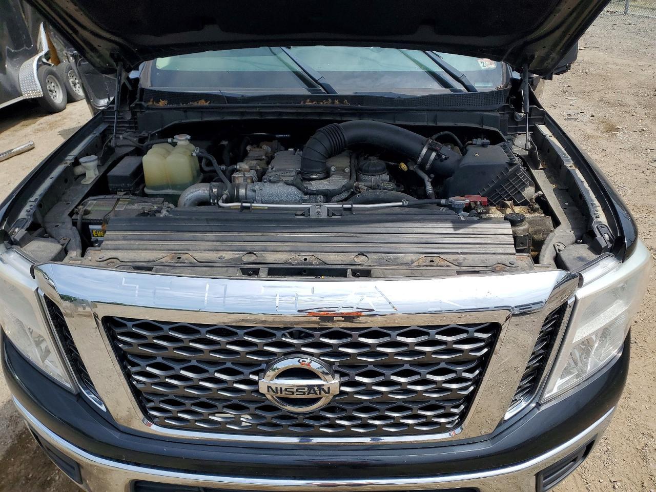 2017 NISSAN Titan