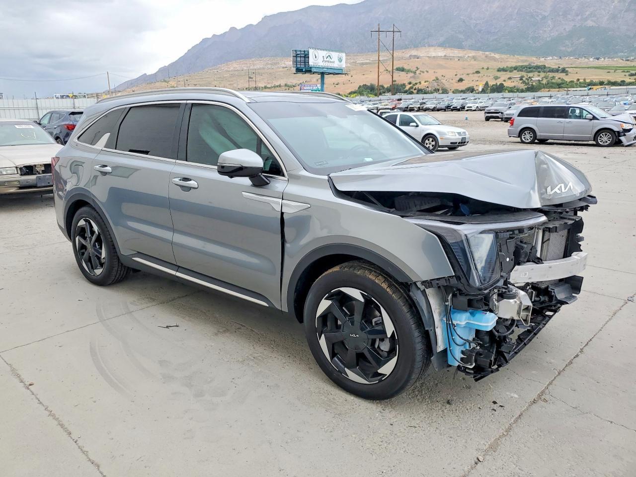 2025 KIA SORENTO