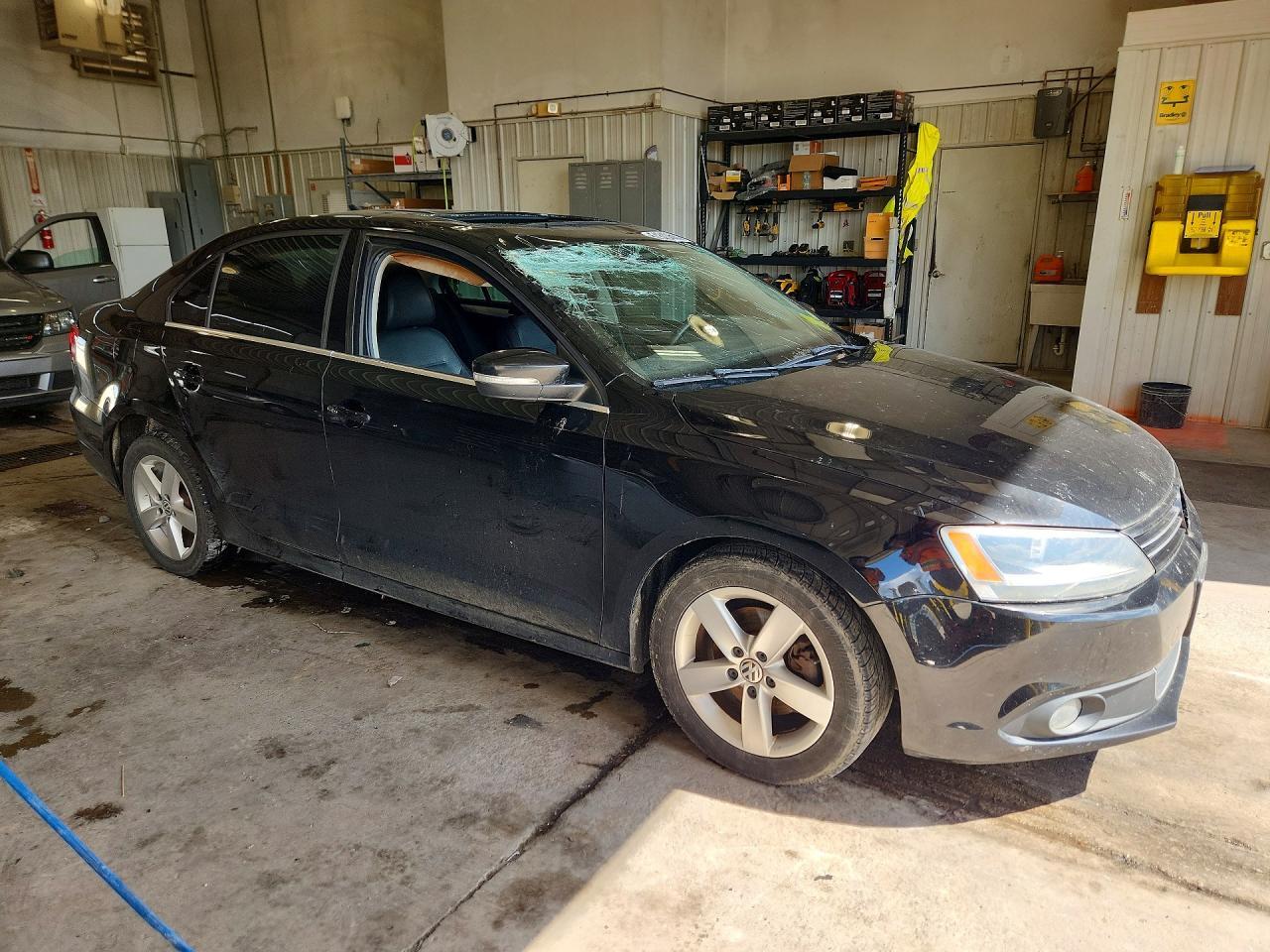 2011 VOLKSWAGEN JETTA