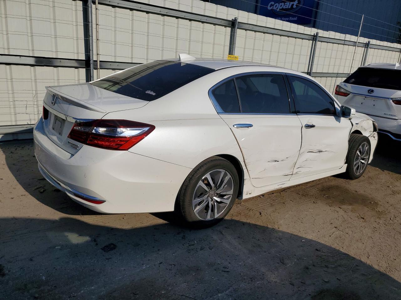 2017 HONDA ACCORD