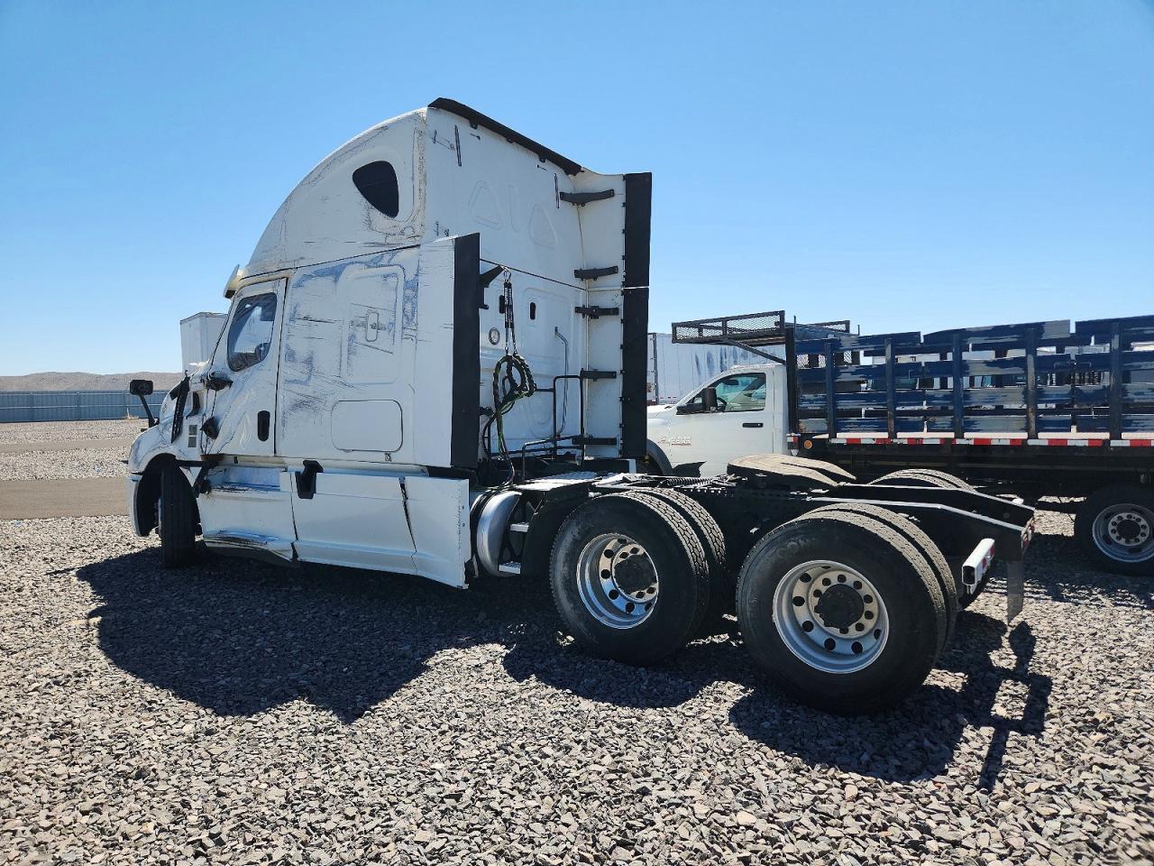 2019 FREIGHTLINER CASCADIA 126