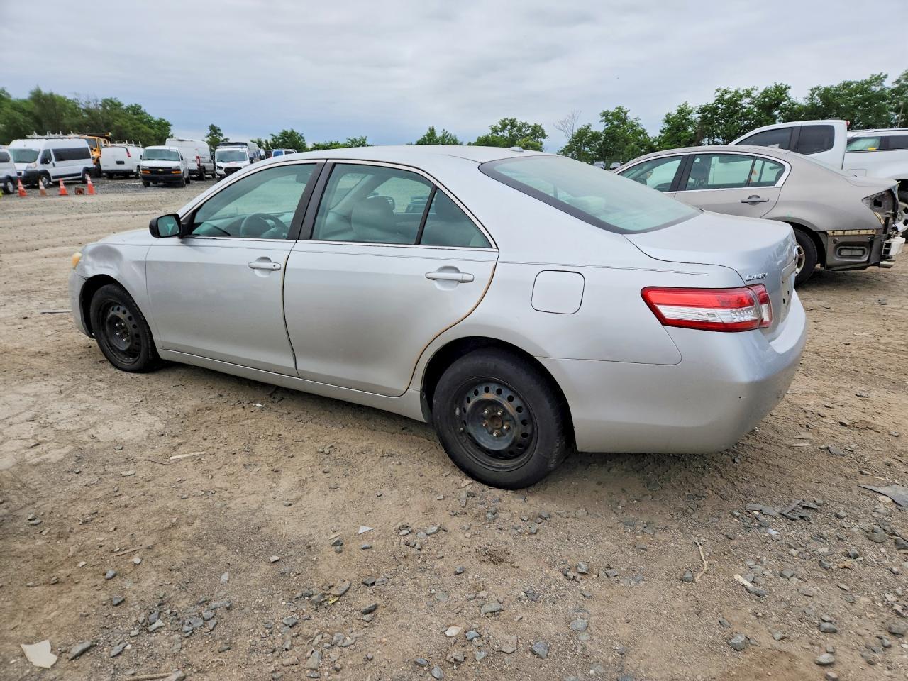 2010 TOYOTA CAMRY