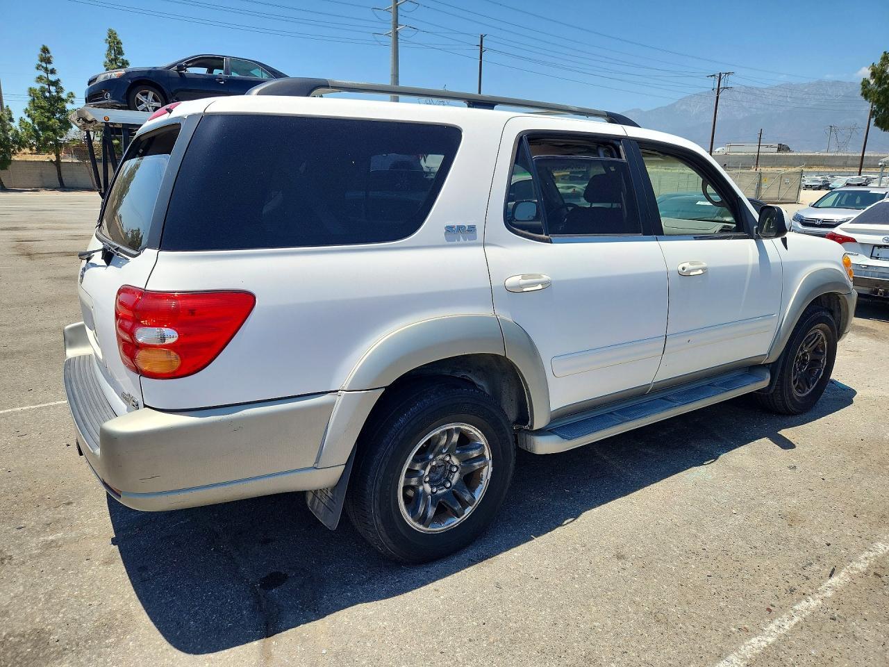 2003 TOYOTA Sequoia