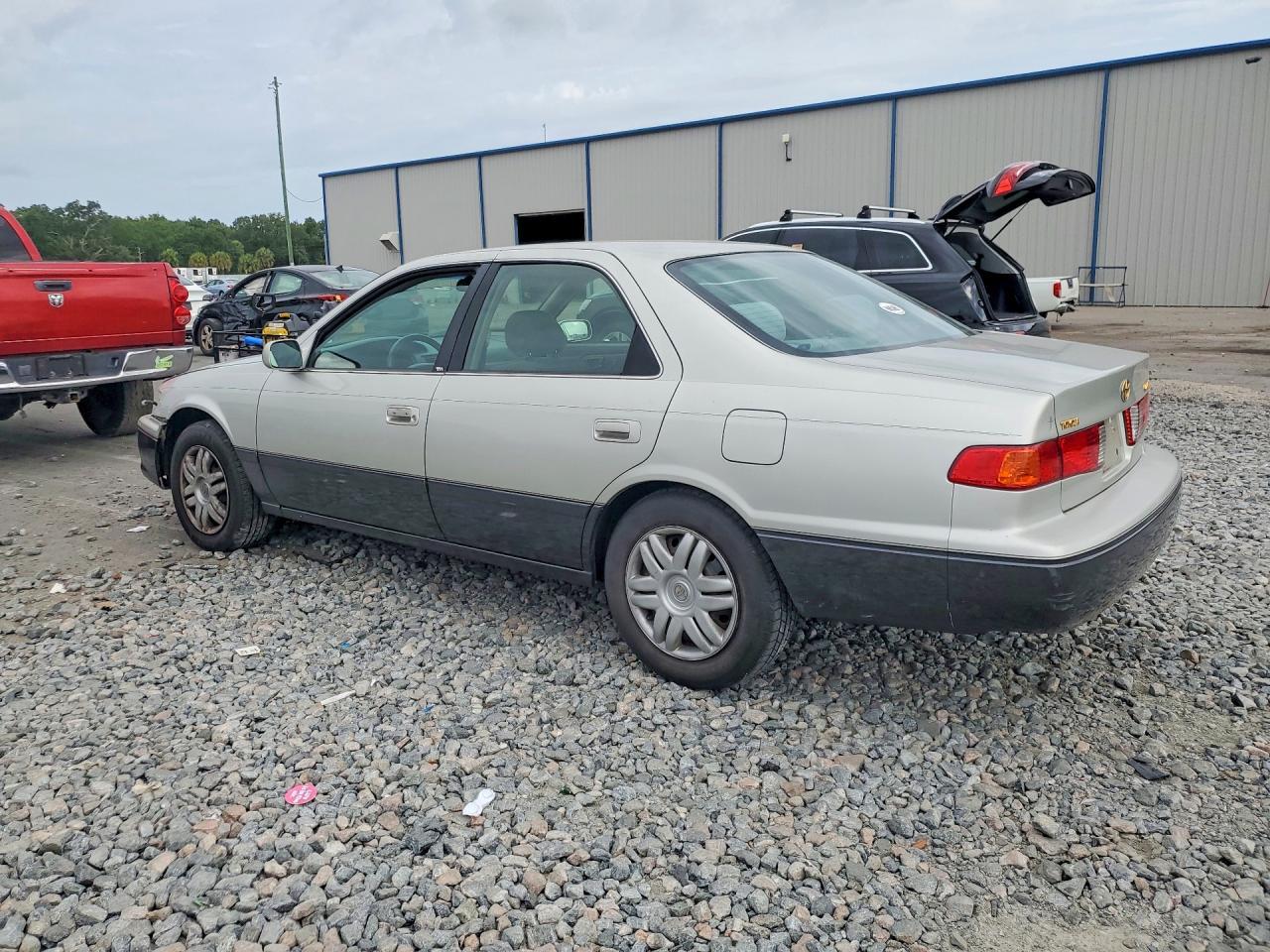 2000 TOYOTA CAMRY