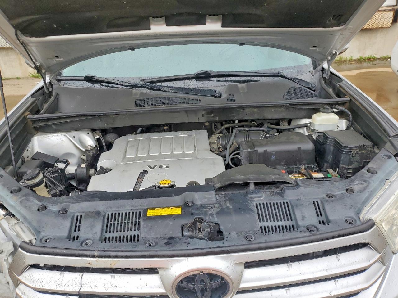 2013 TOYOTA HIGHLANDER