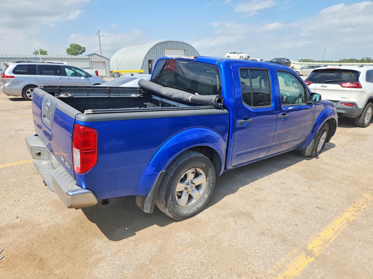 2012 NISSAN Frontier
