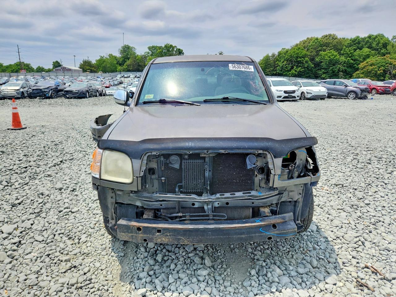 2004 TOYOTA TUNDRA