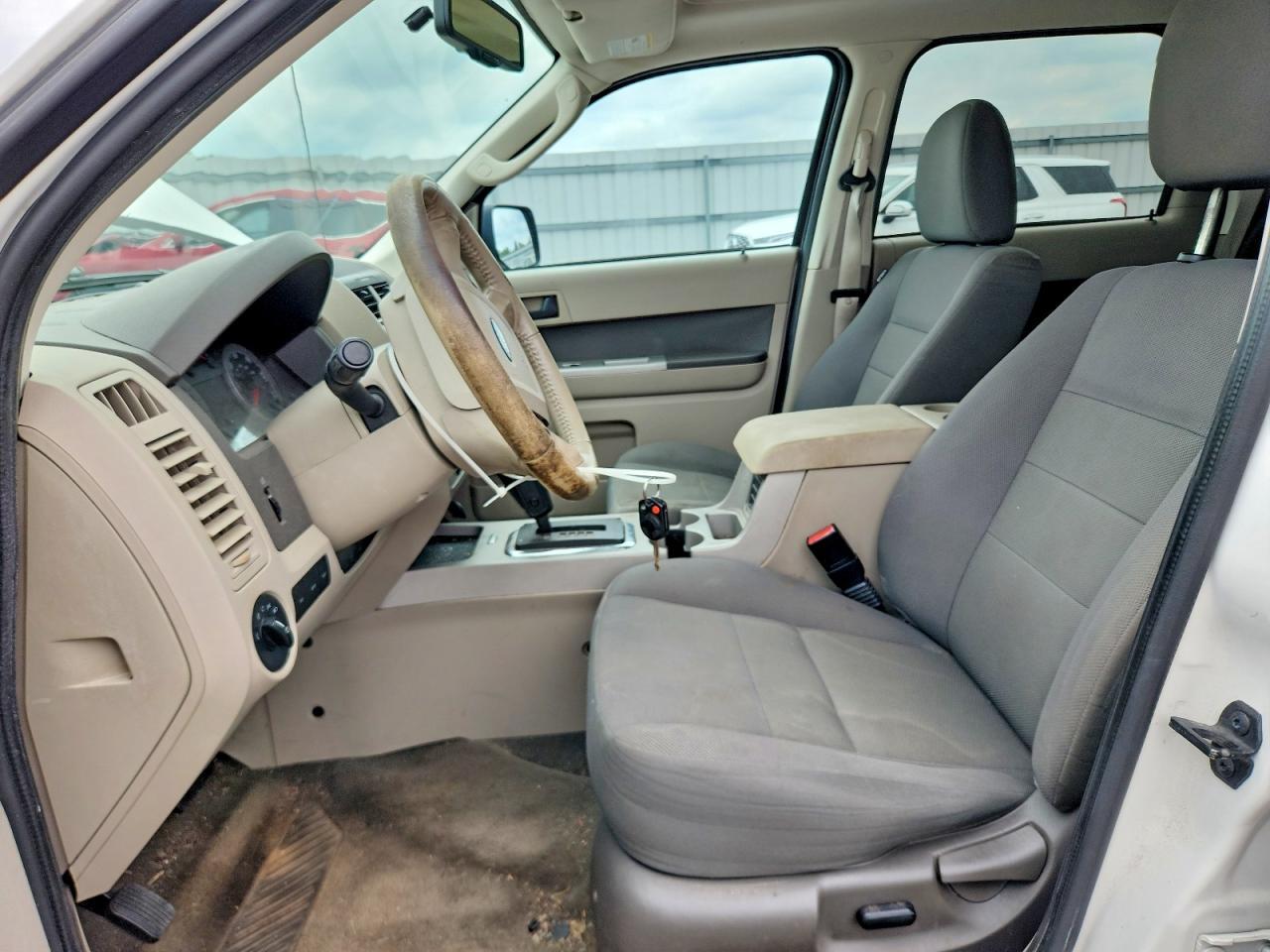 2009 FORD ESCAPE