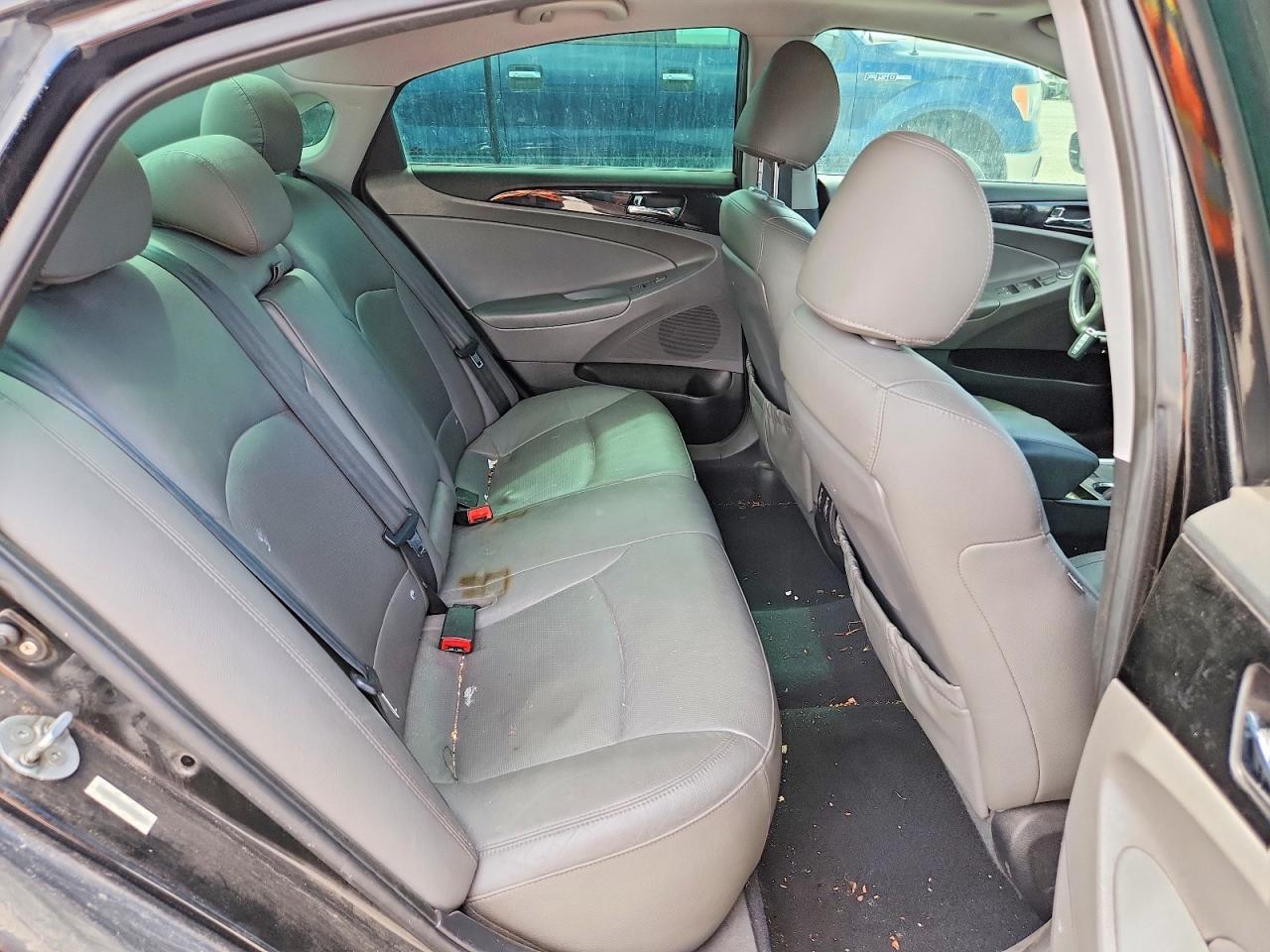 2011 HYUNDAI SONATA