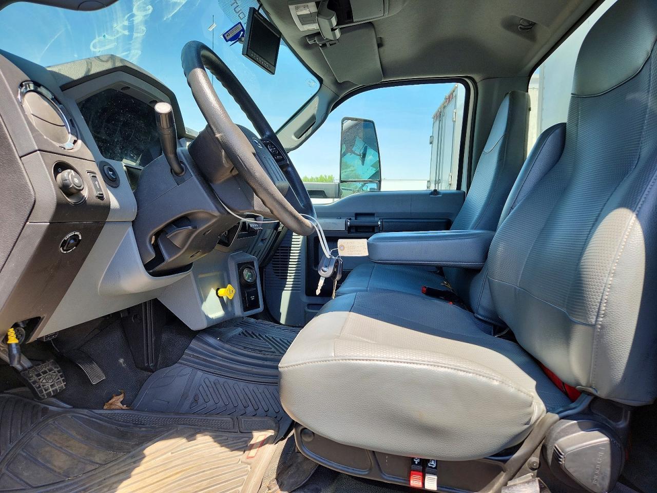 2017 FORD F-750