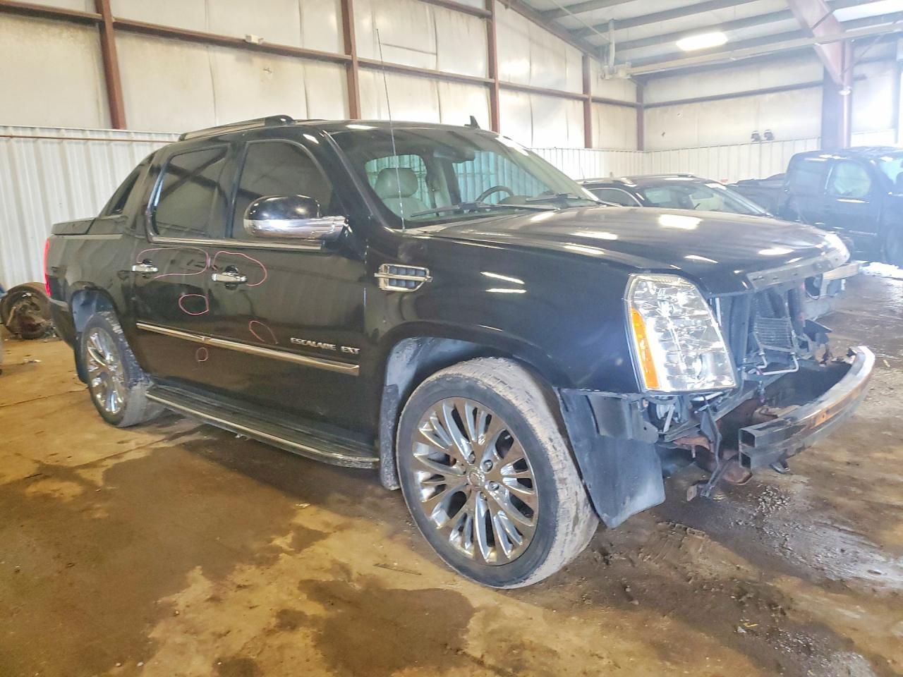2011 CADILLAC Escalade EXT