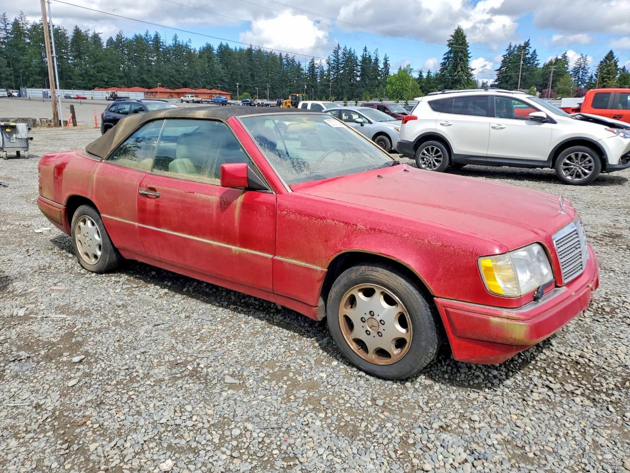 1995 MERCEDES-BENZ E-Class