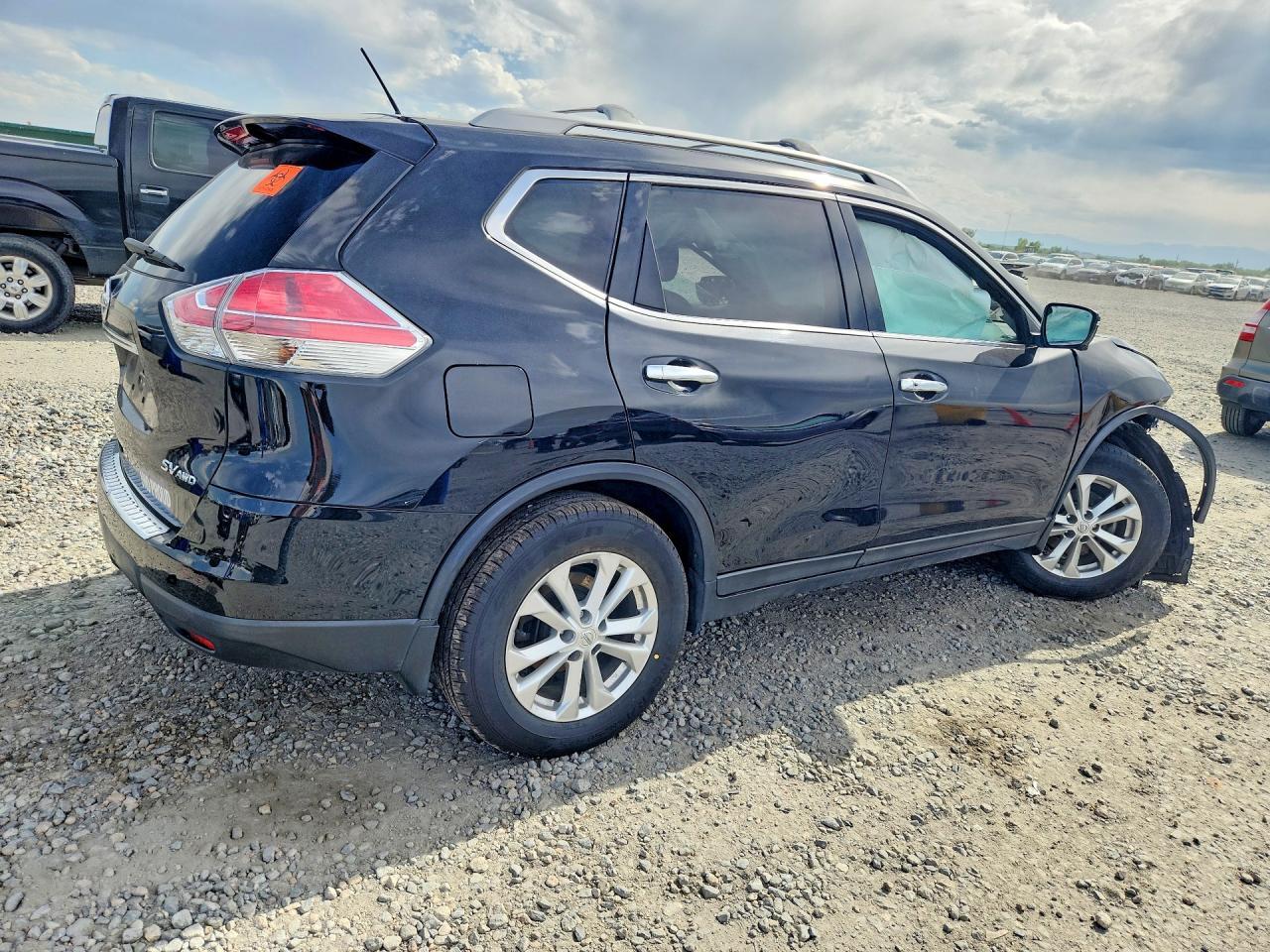 2016 NISSAN ROGUE