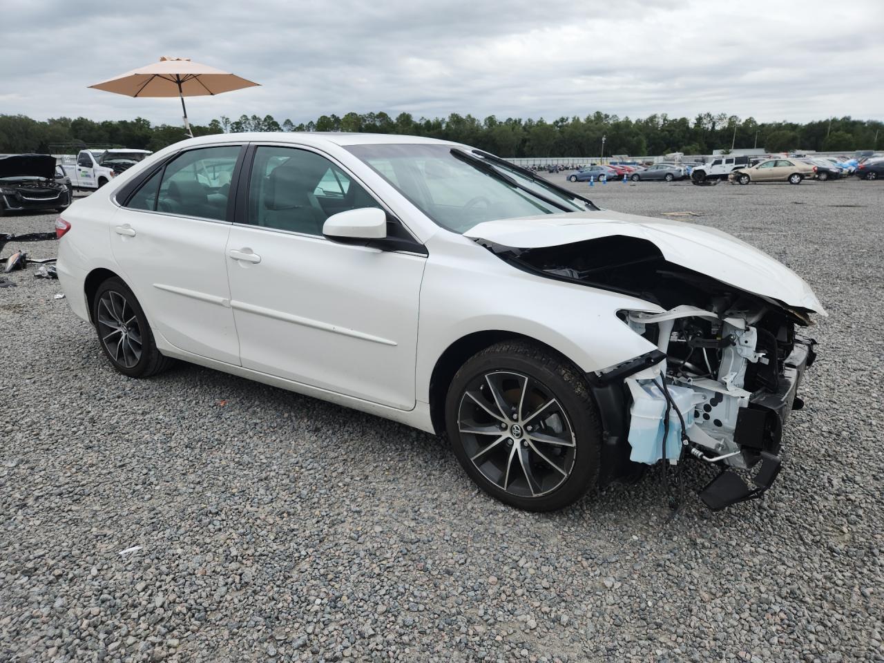 2015 TOYOTA CAMRY