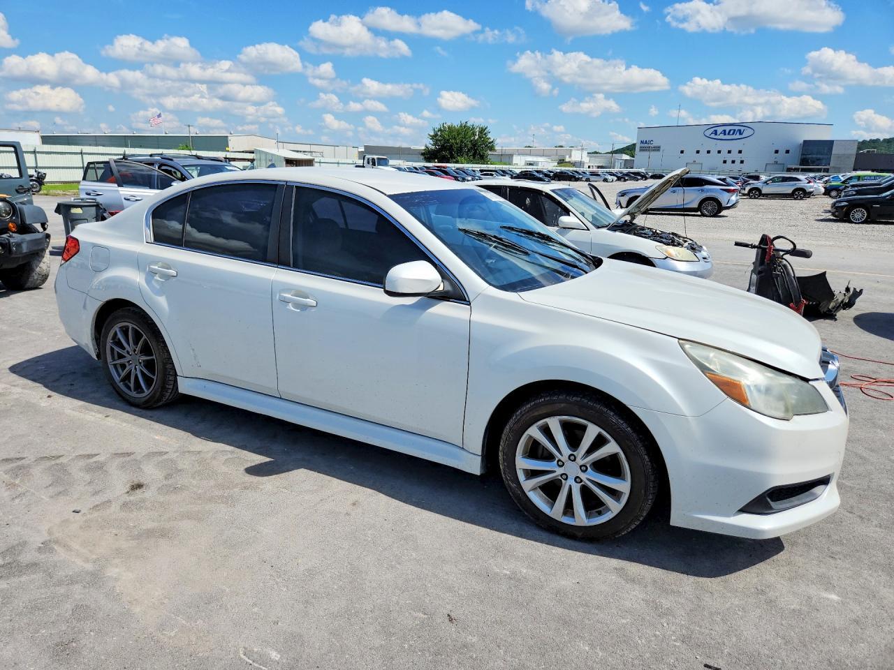 2014 SUBARU Legacy