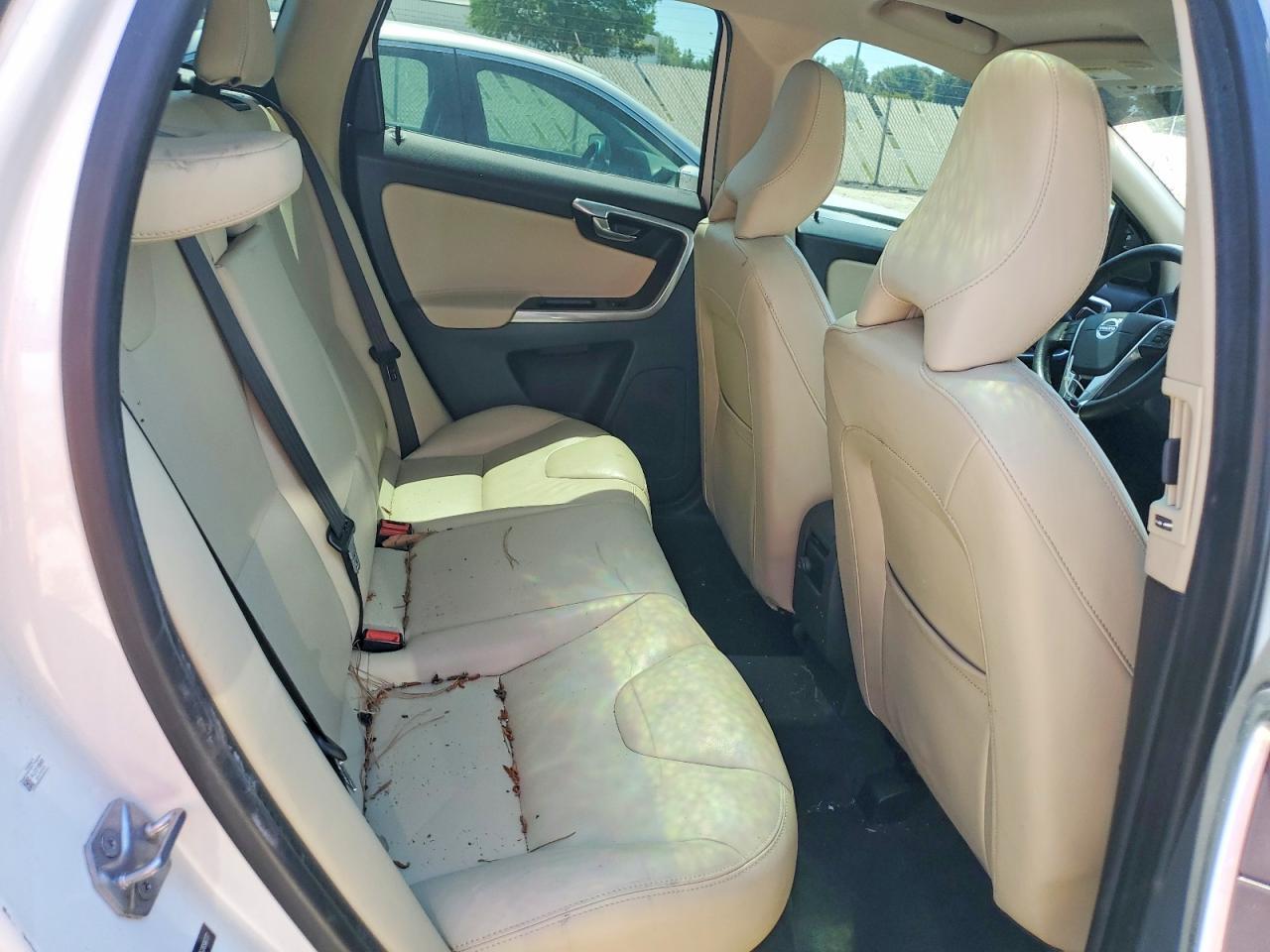 2016 VOLVO XC60