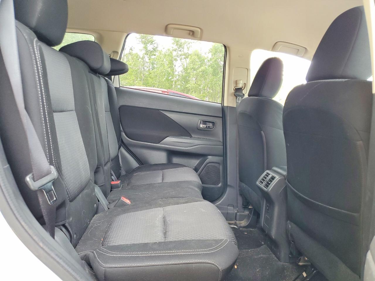 2019 MITSUBISHI outlander