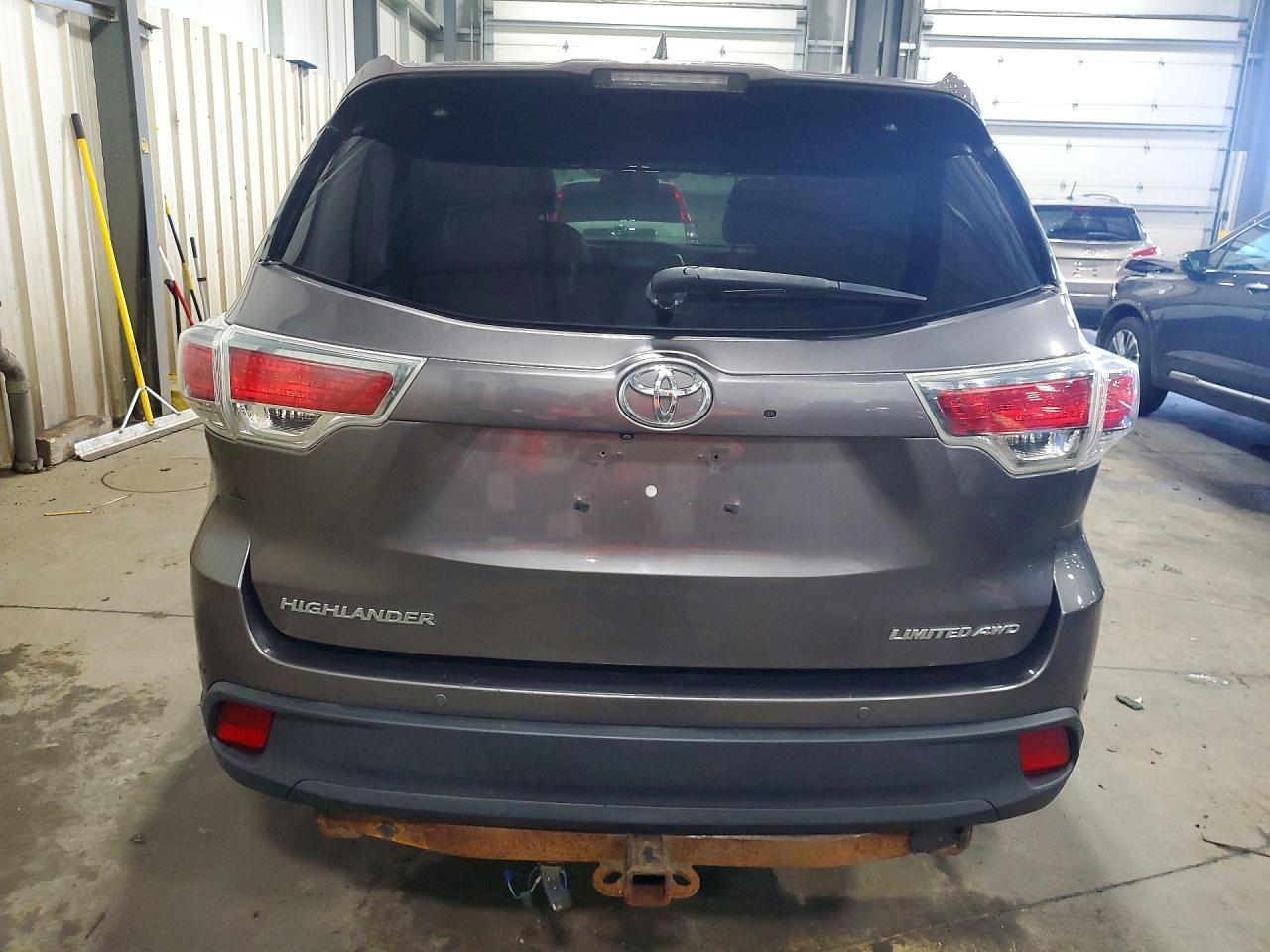 2014 TOYOTA HIGHLANDER