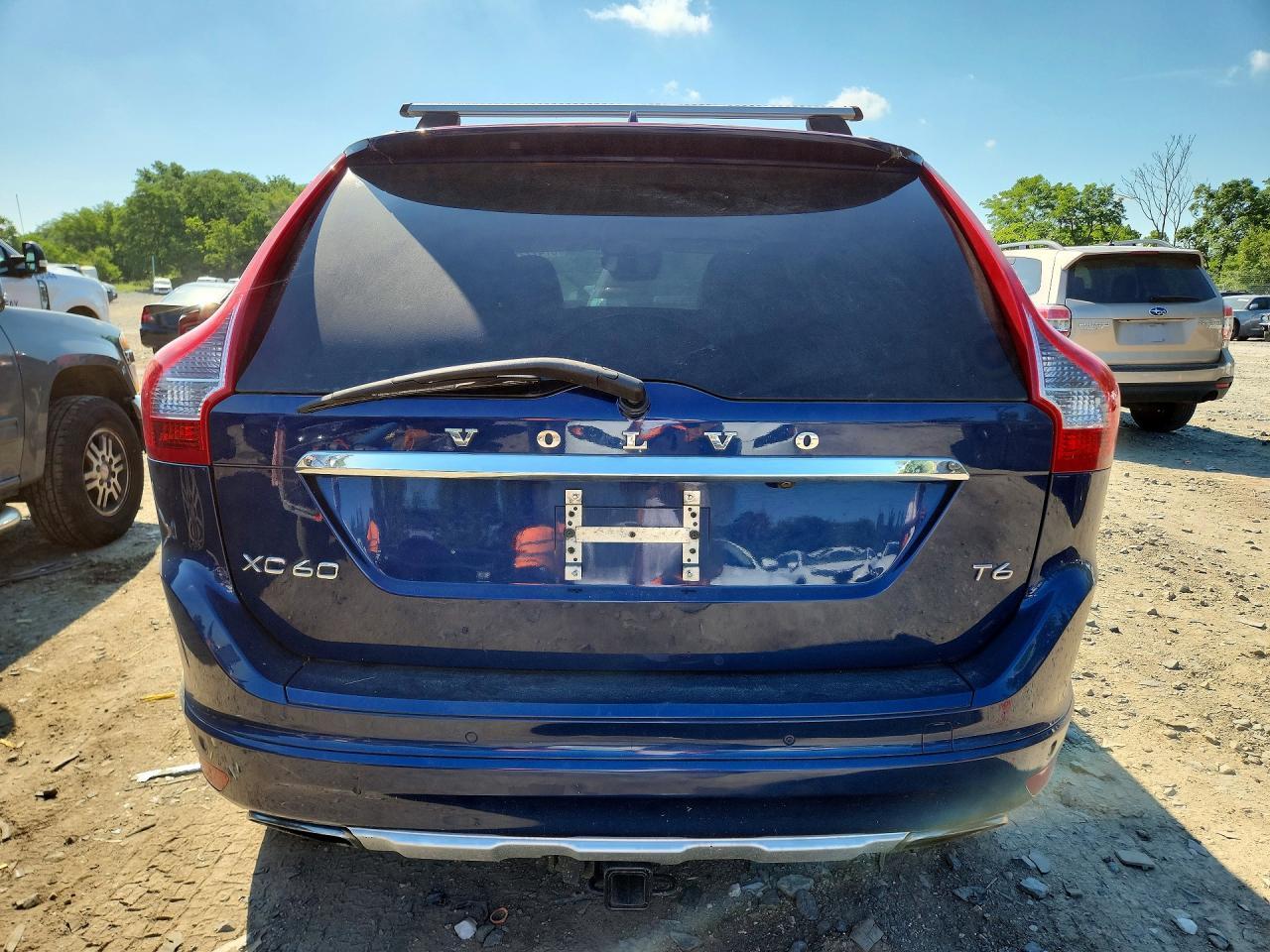 2015 VOLVO XC60